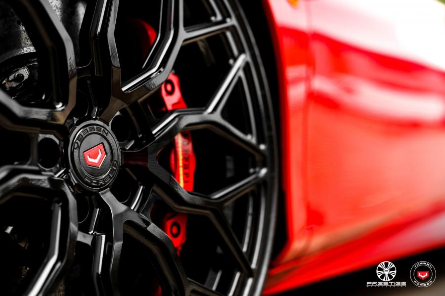Колеса Ferrari 488 Spider on Vossen Wheels (S21-01) 2019 года  (фото 3 из 14)